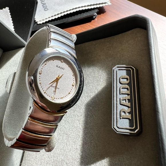 Rado his & her watch set - Picture 7 of 7